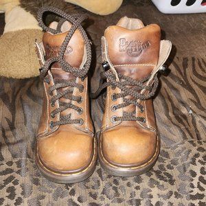Women's size 7 doc Martens men's size 5